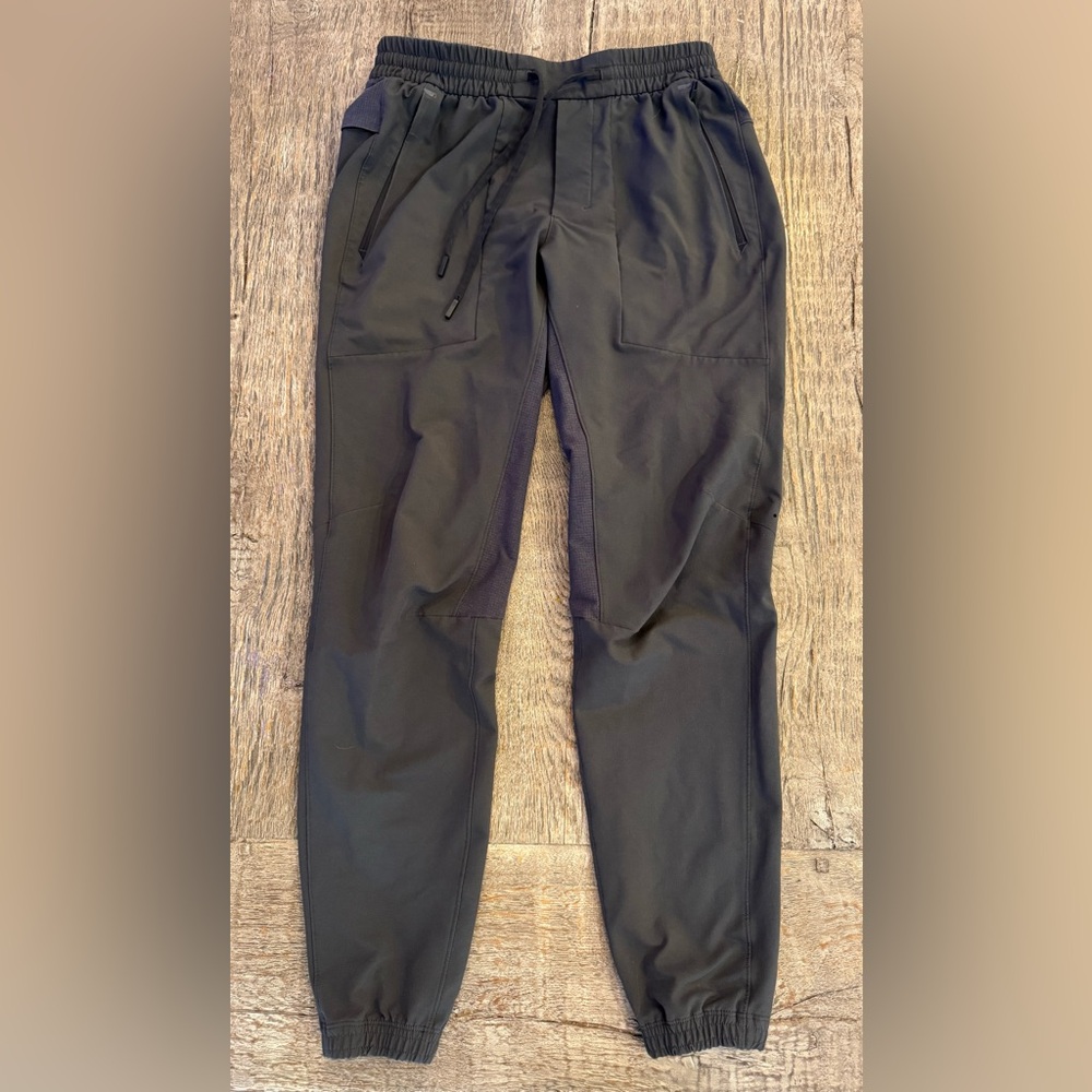 Lululemon Men's Grey Jogger Pants - Small